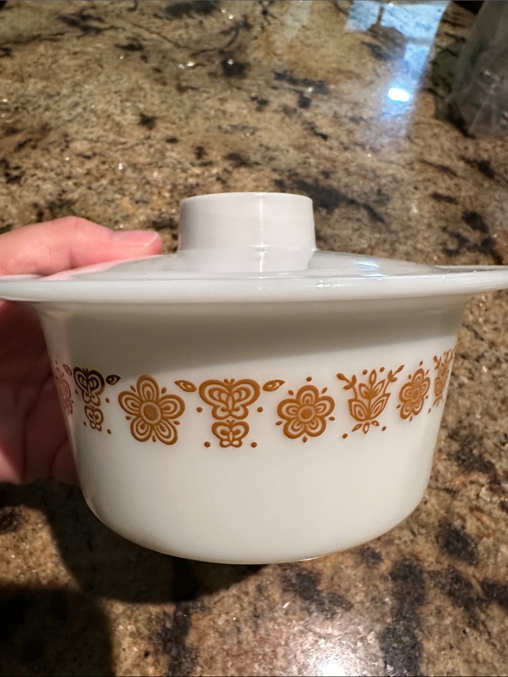Vintage Pyrex round butter dish, covered.